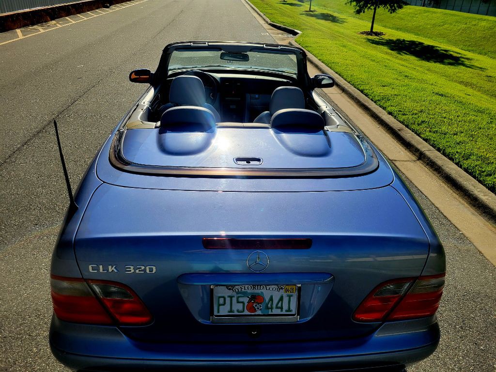 1999 Mercedes-Benz CLK-Class Image 4