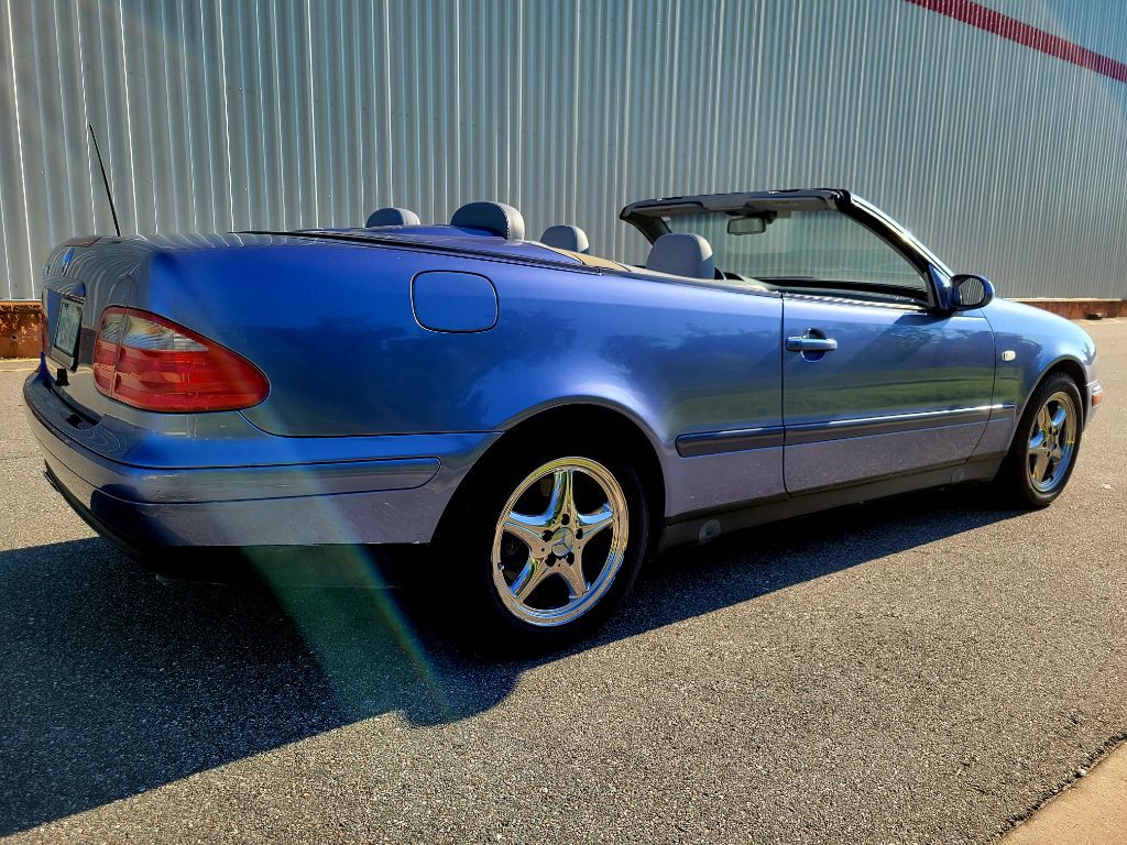 1999 Mercedes-Benz CLK-Class Image 7