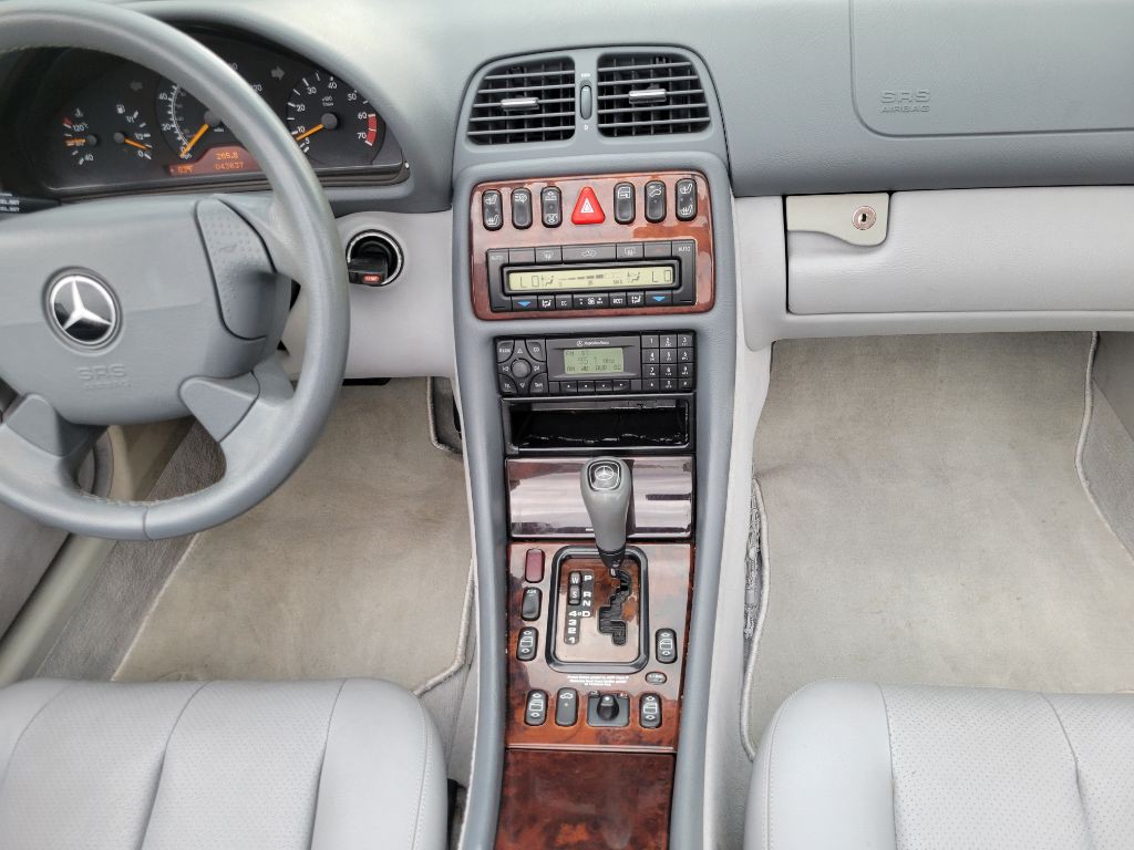 1999 Mercedes-Benz CLK-Class Image 12