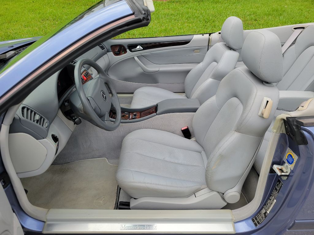 1999 Mercedes-Benz CLK-Class Image 13
