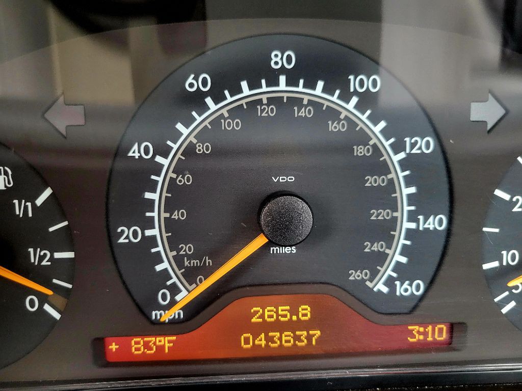 1999 Mercedes-Benz CLK-Class Image 18