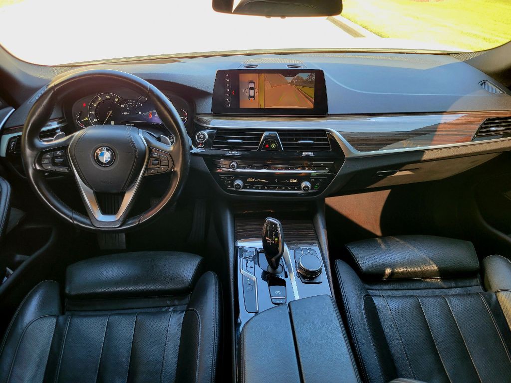 2017 BMW 5 Series Image 2