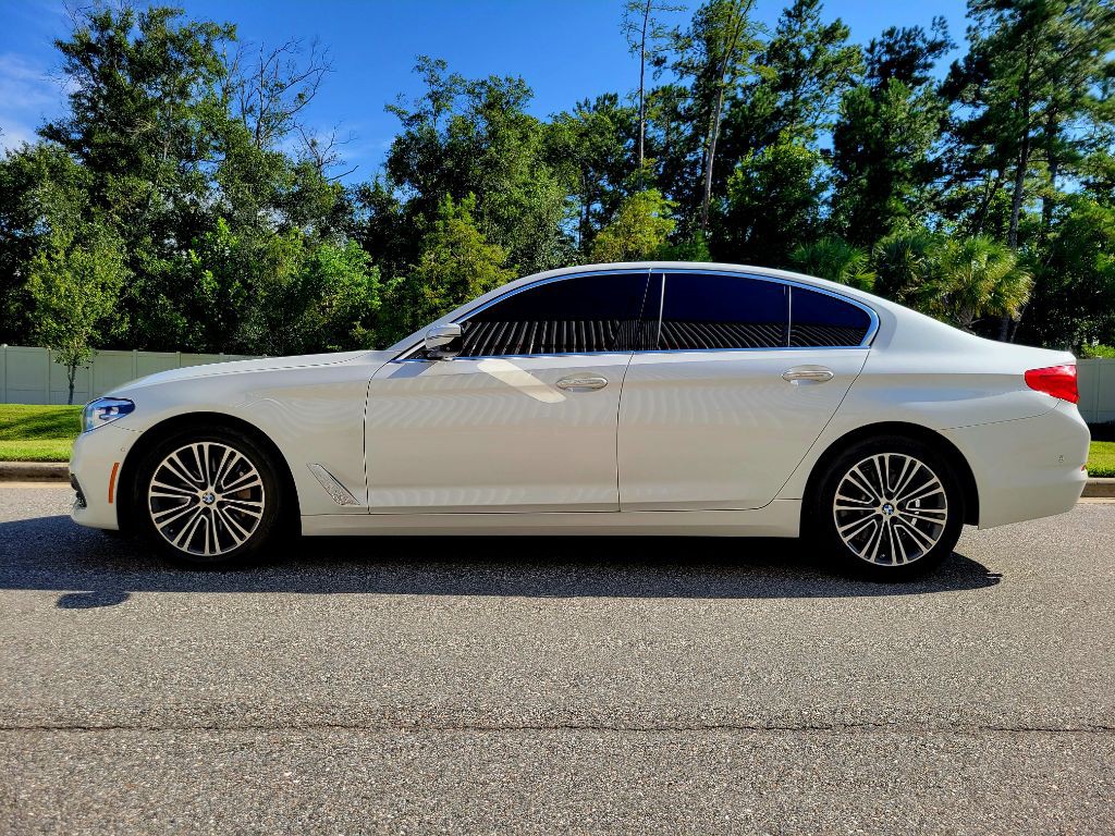 2017 BMW 5 Series Image 3