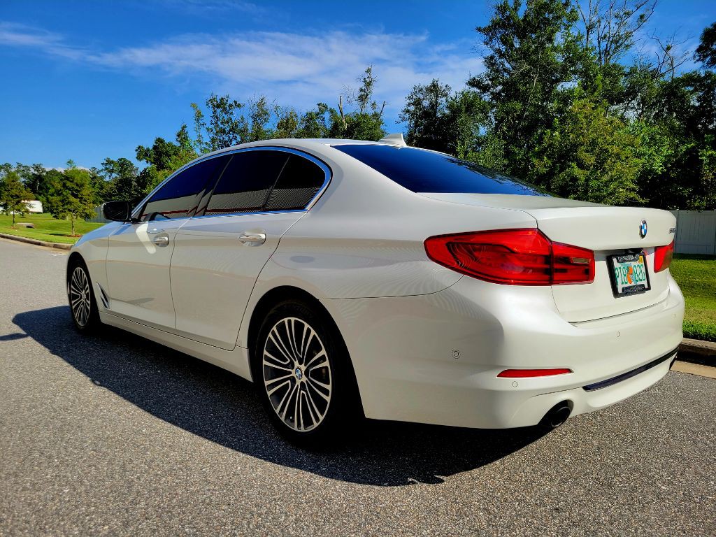 2017 BMW 5 Series Image 4