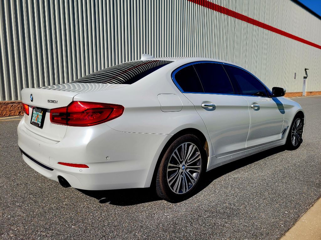 2017 BMW 5 Series Image 5
