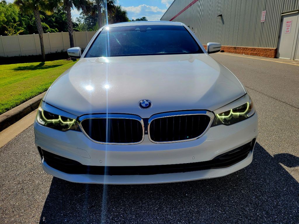 2017 BMW 5 Series Image 9