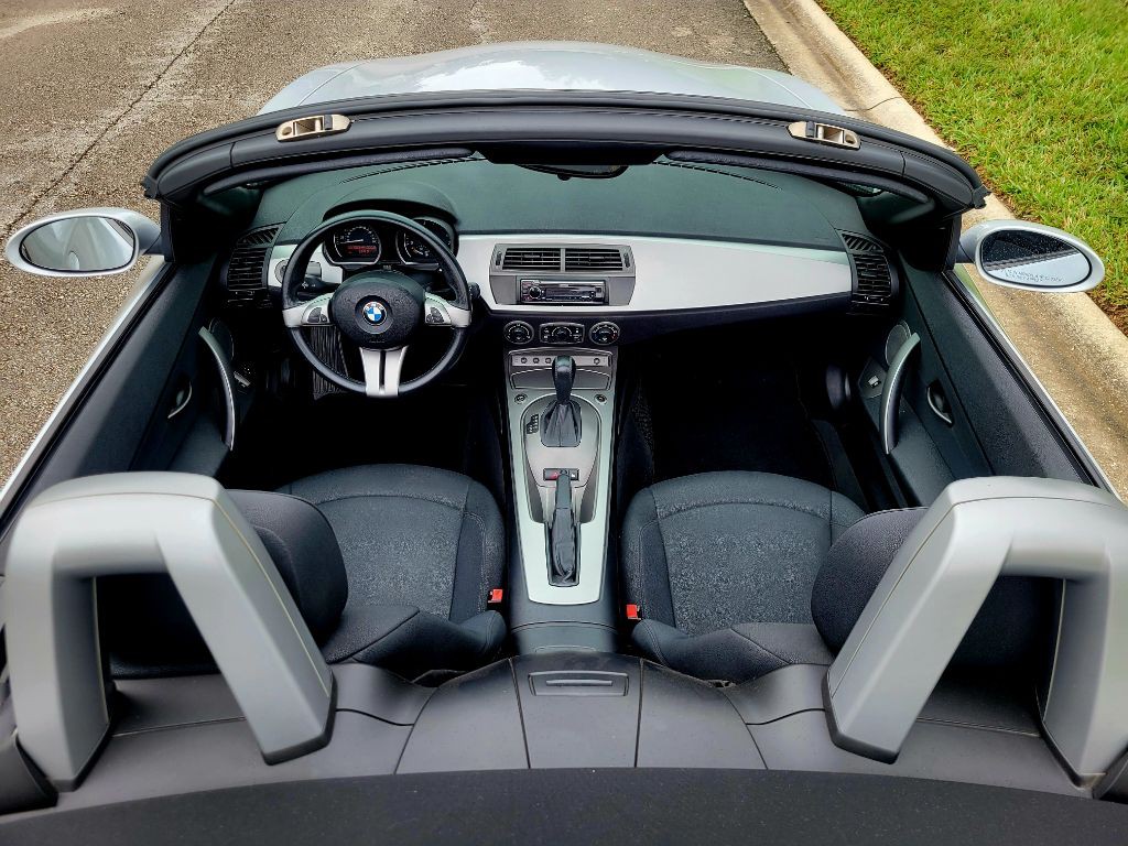 2004 BMW Z4 Image 21