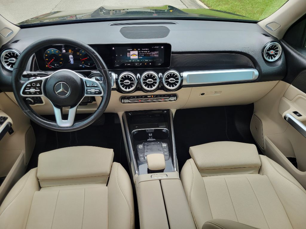 2021 Mercedes-Benz GLB Image 2
