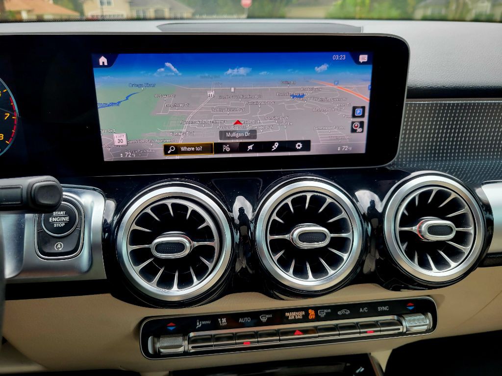 2021 Mercedes-Benz GLB Image 25