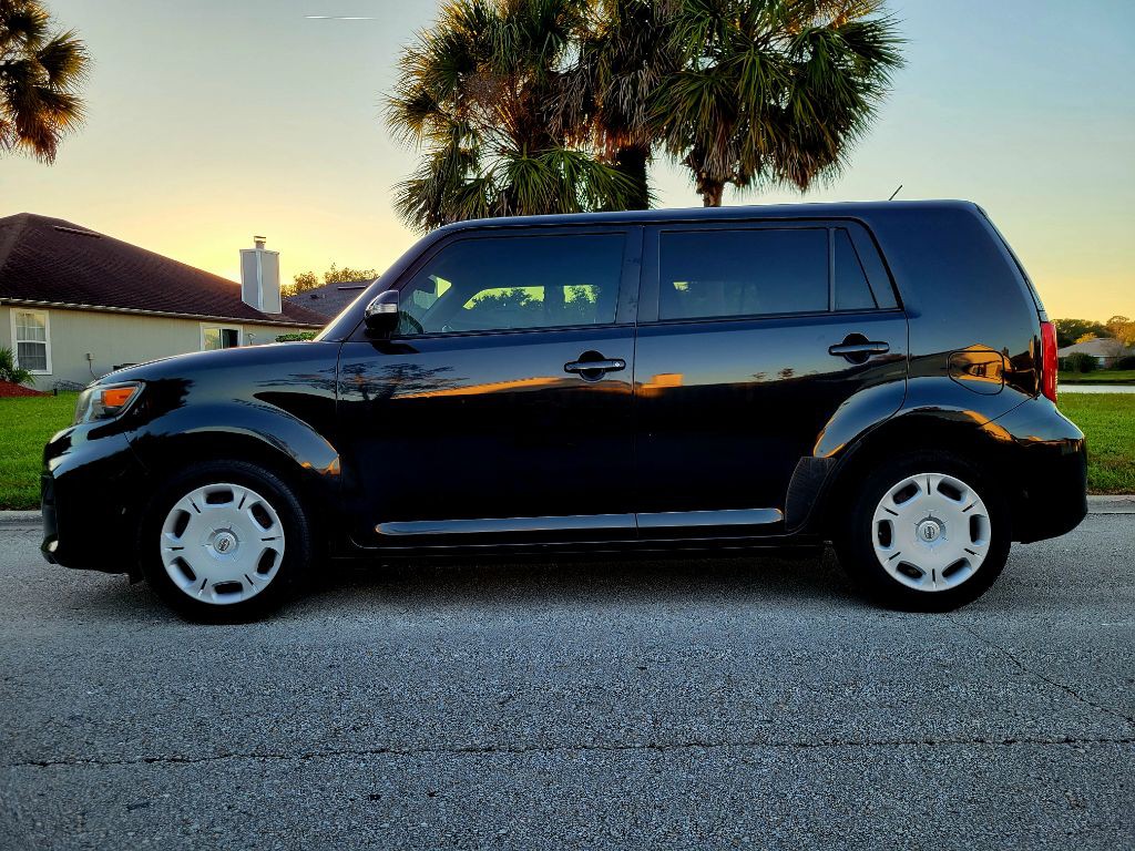 2014 Scion xB Image 6