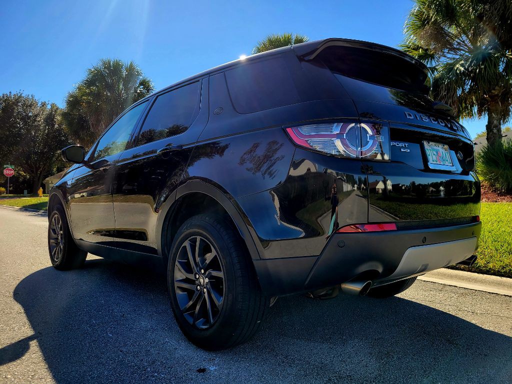 2017 Land Rover Discovery Sport Image 4