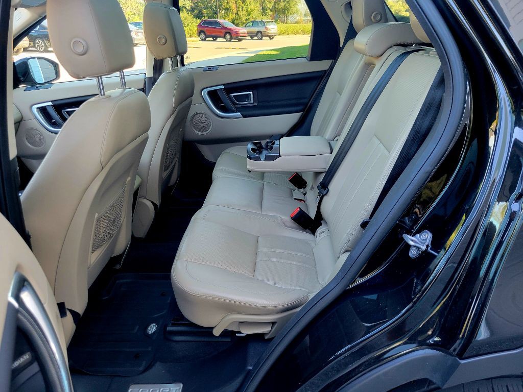 2017 Land Rover Discovery Sport Image 13