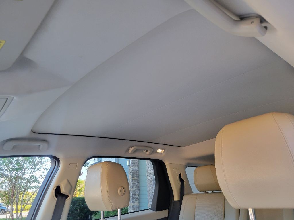 2017 Land Rover Discovery Sport Image 19