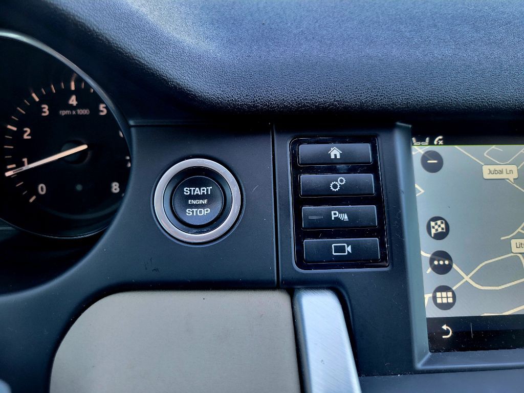 2017 Land Rover Discovery Sport Image 22