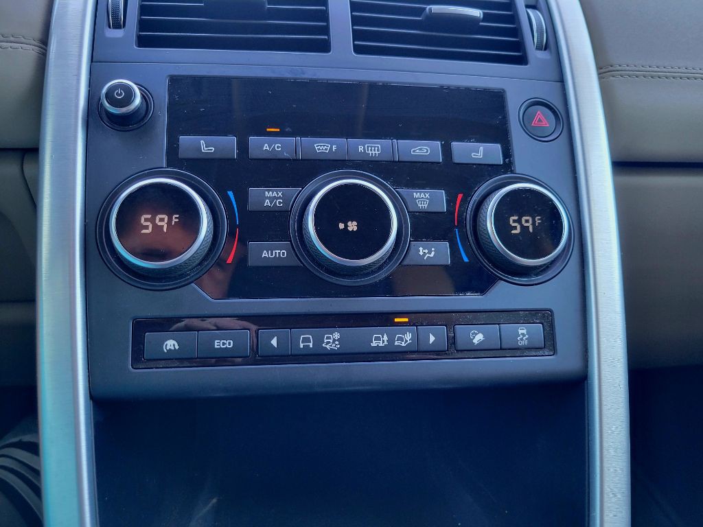 2017 Land Rover Discovery Sport Image 25