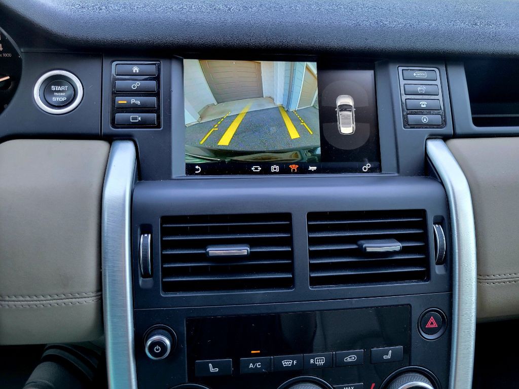 2017 Land Rover Discovery Sport Image 28