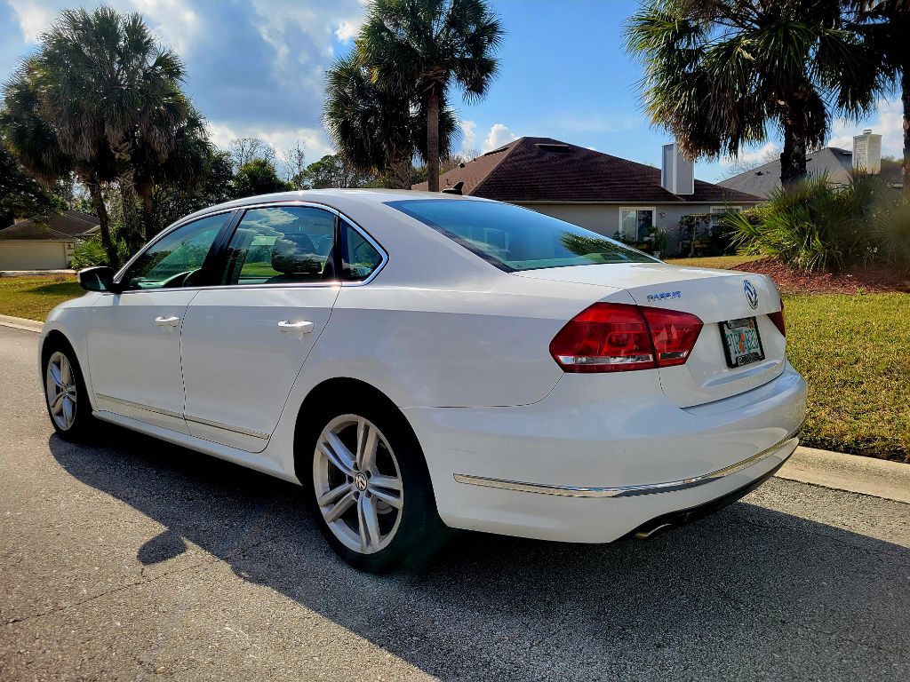 2013 Volkswagen Passat Image 4