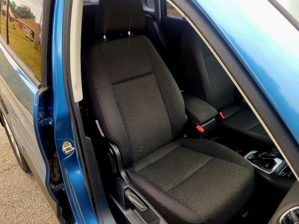 2017 Volkswagen Tiguan Image 11