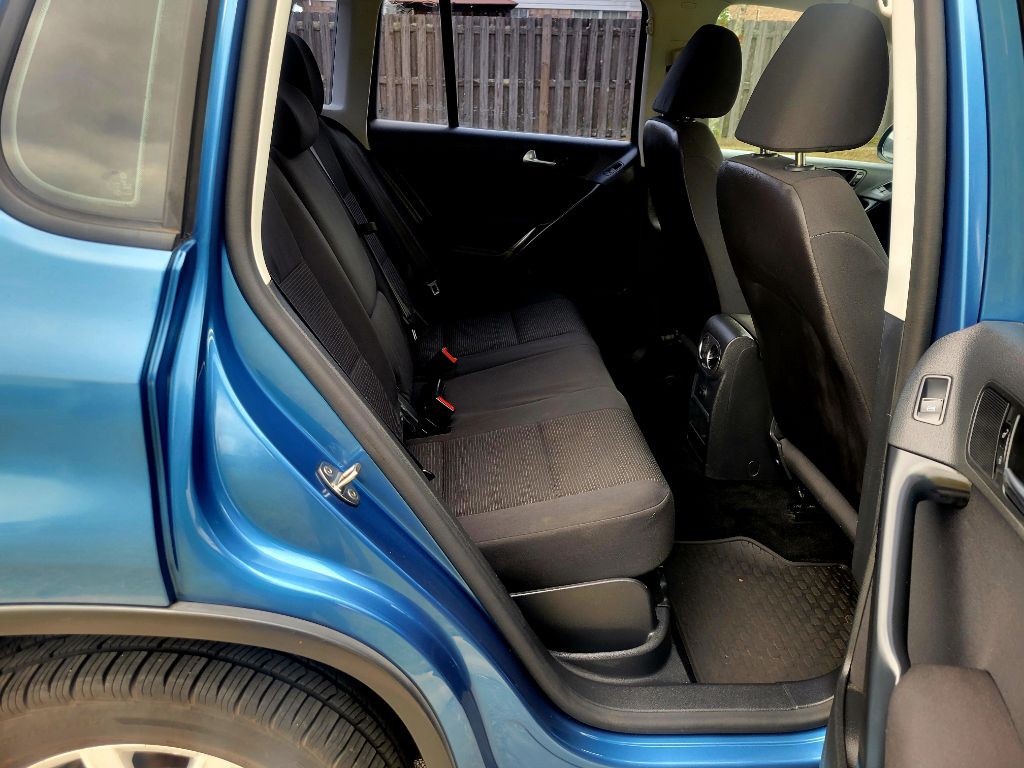 2017 Volkswagen Tiguan Image 12