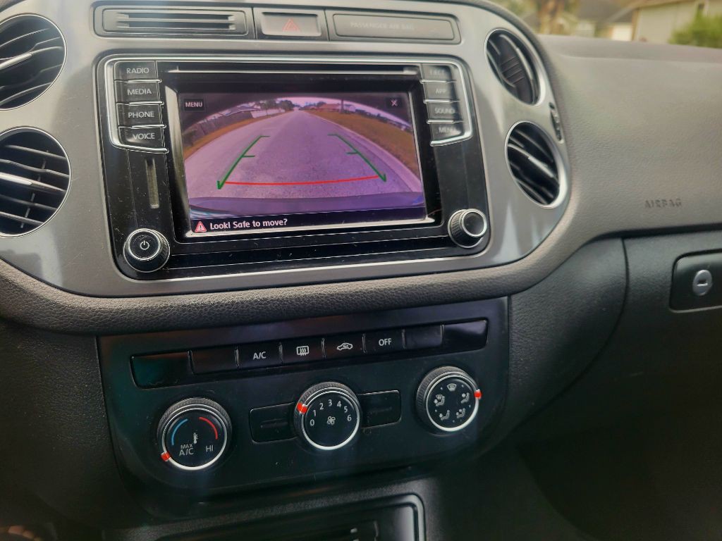 2017 Volkswagen Tiguan Image 16