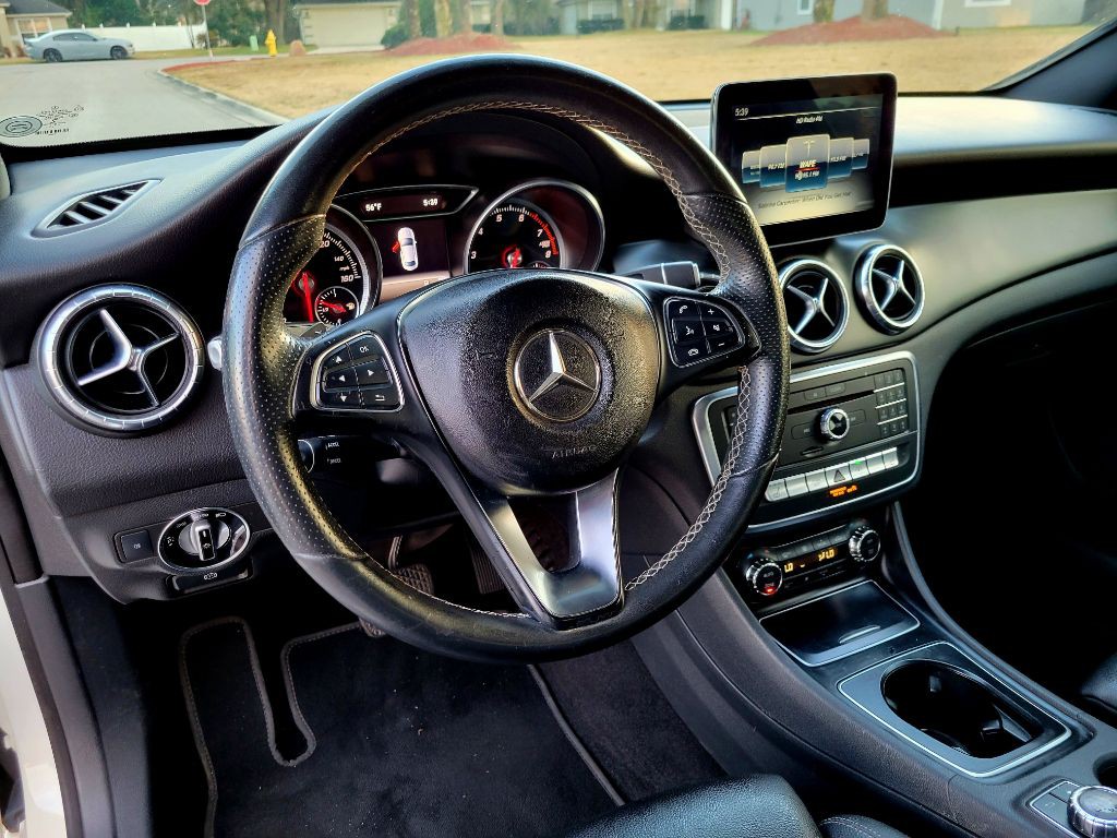 2018 Mercedes-Benz CLA-Class Image 12