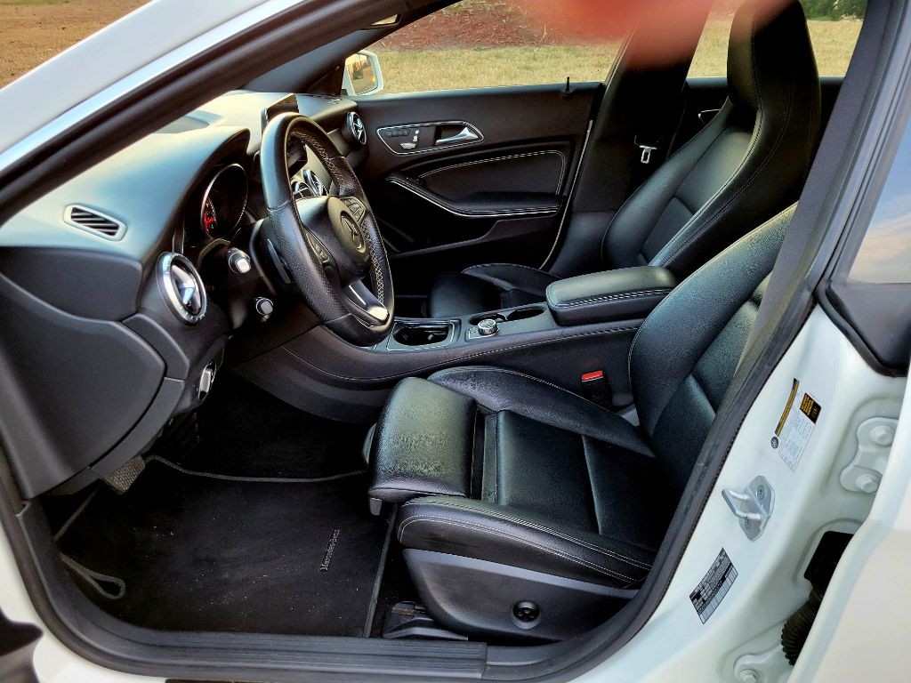 2018 Mercedes-Benz CLA-Class Image 15