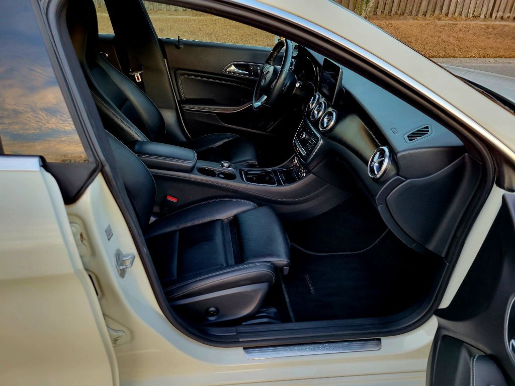 2018 Mercedes-Benz CLA-Class Image 17