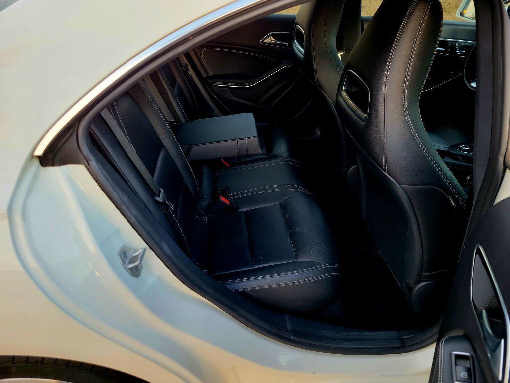 2018 Mercedes-Benz CLA-Class Image 20
