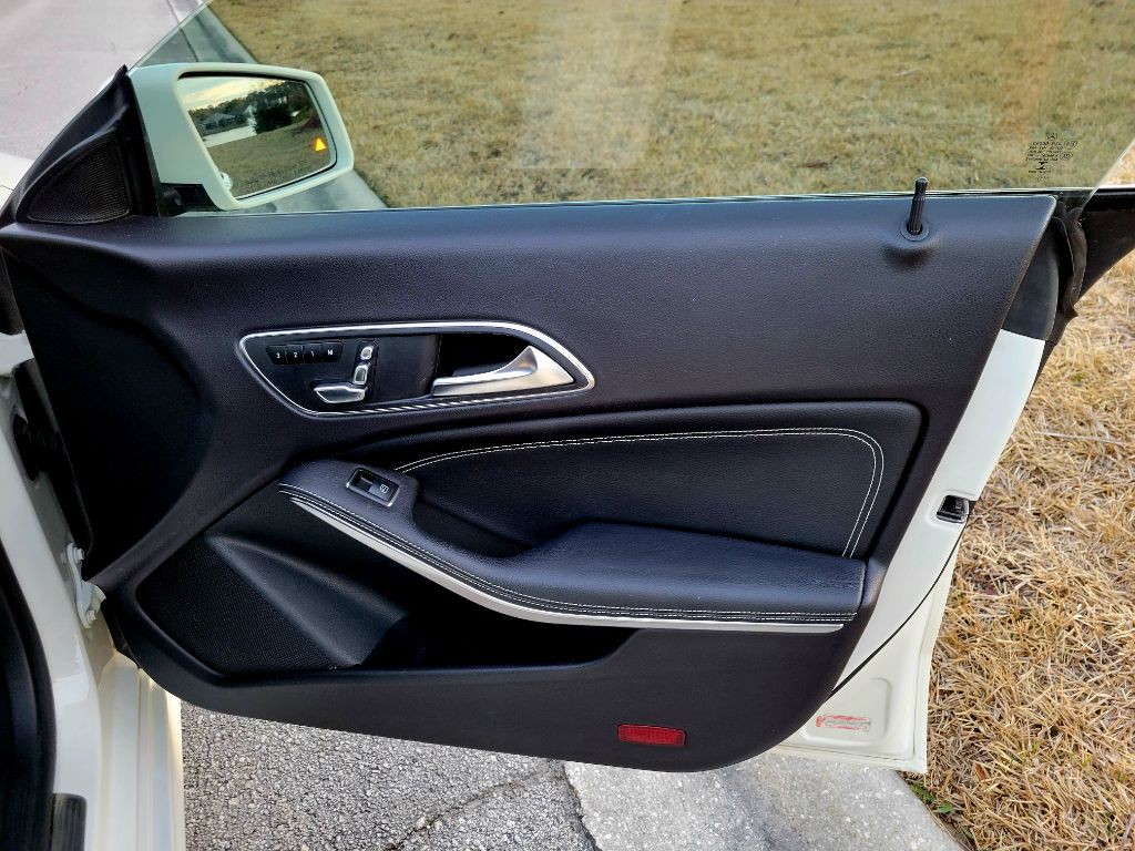 2018 Mercedes-Benz CLA-Class Image 23