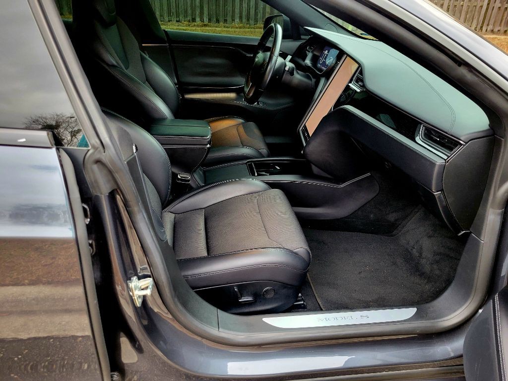 2018 Tesla Model S Image 14