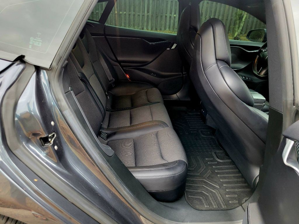 2018 Tesla Model S Image 16