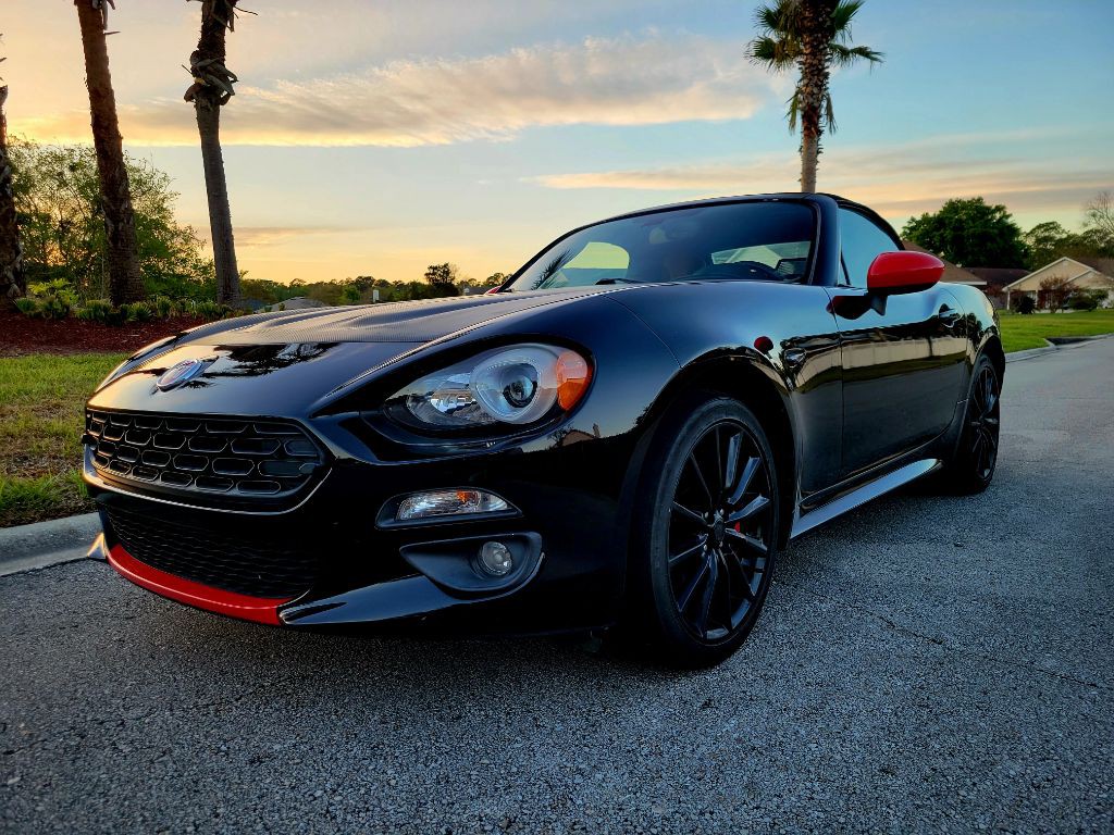 2017 FIAT 124 Spider Image 2