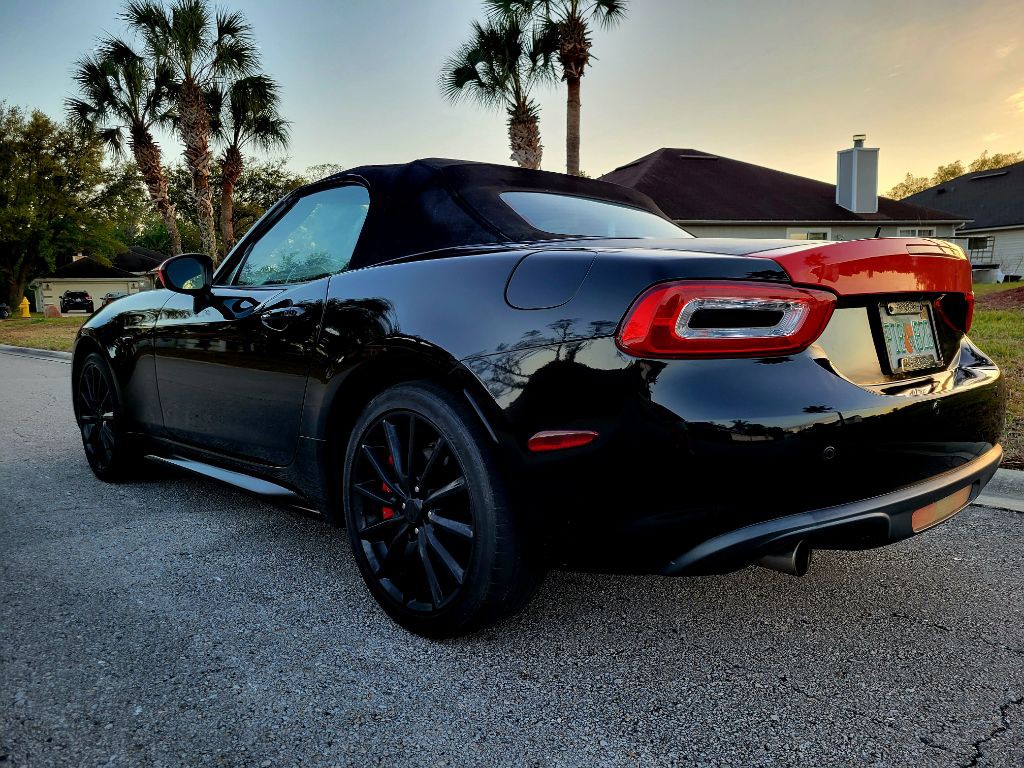 2017 FIAT 124 Spider Image 7