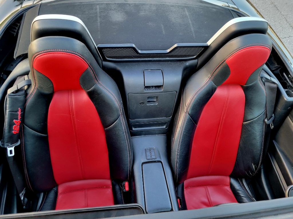 2017 FIAT 124 Spider Image 16