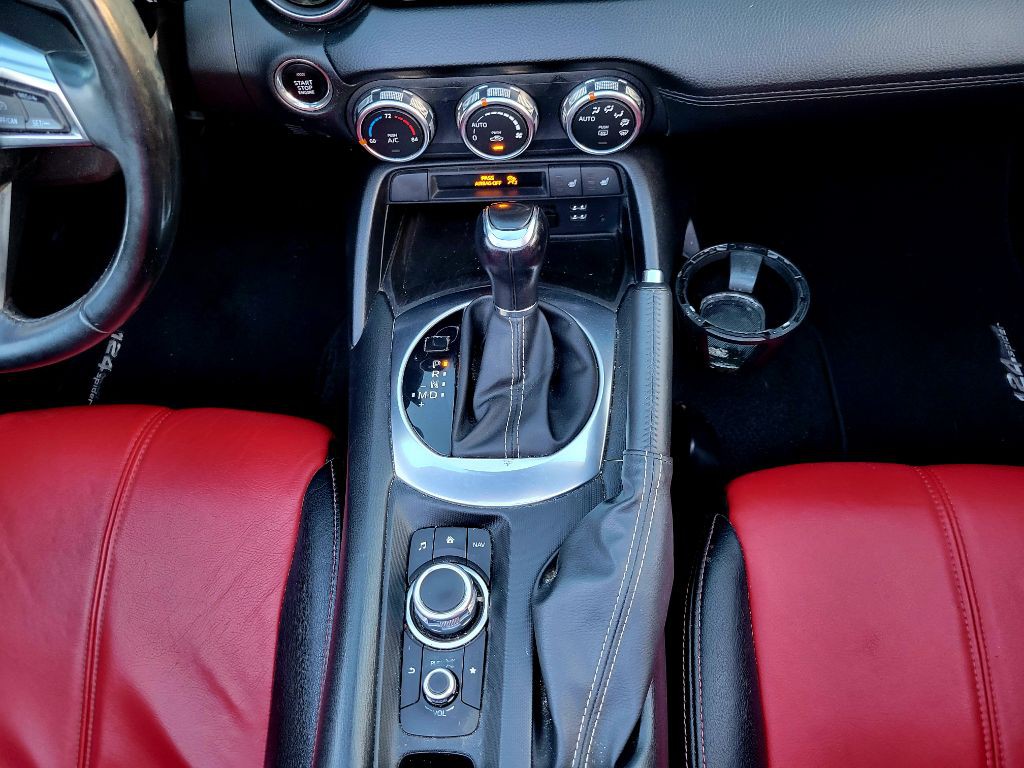 2017 FIAT 124 Spider Image 17