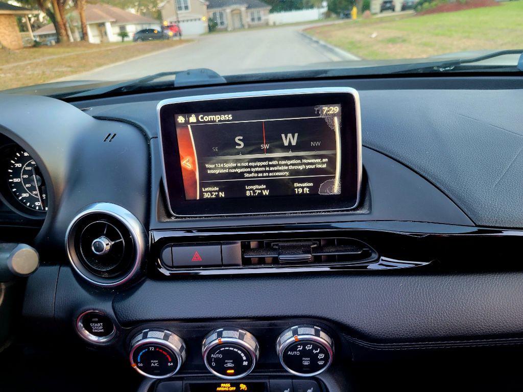 2017 FIAT 124 Spider Image 18