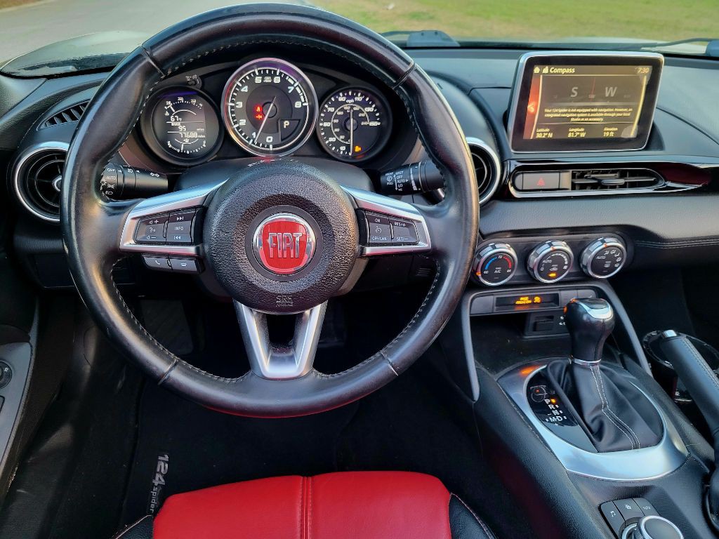 2017 FIAT 124 Spider Image 19