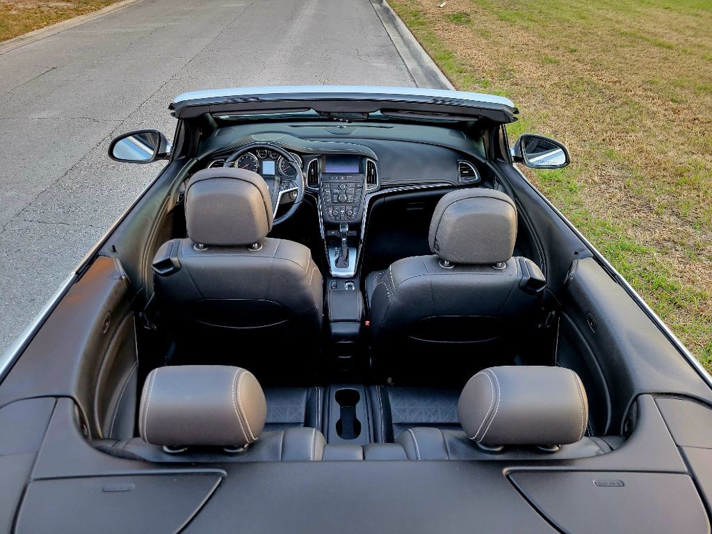 2017 Buick Cascada Image 8