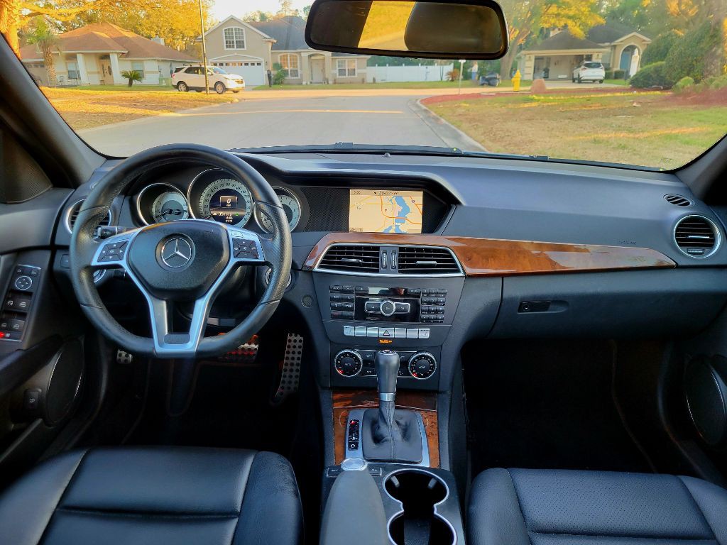 2013 Mercedes-Benz C-Class Image 12