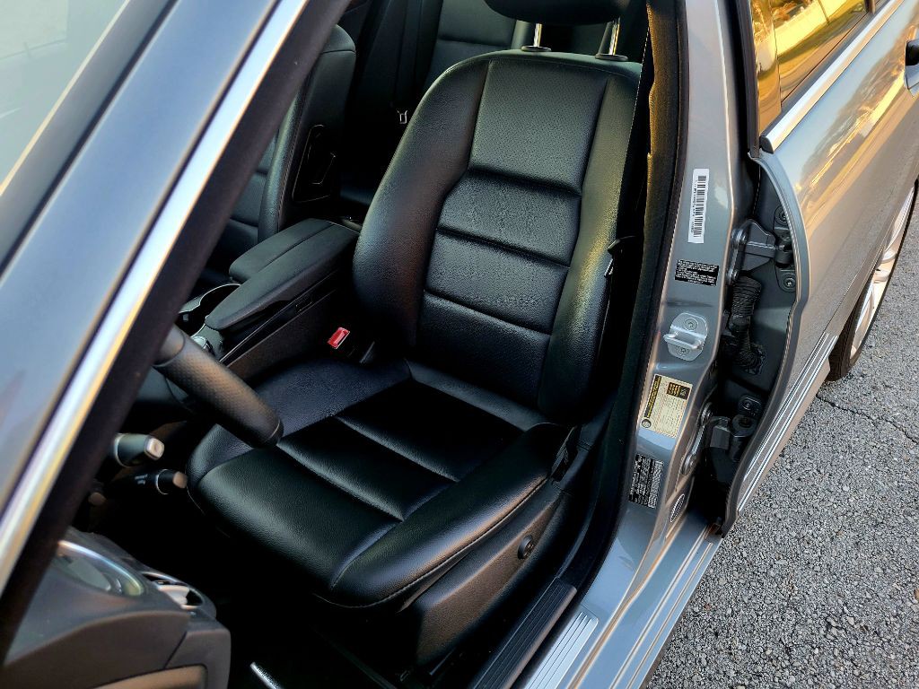 2013 Mercedes-Benz C-Class Image 15