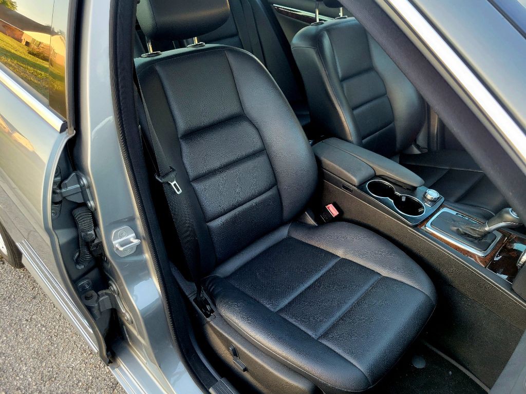 2013 Mercedes-Benz C-Class Image 18