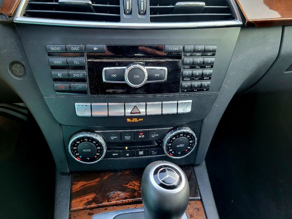 2013 Mercedes-Benz C-Class Image 22