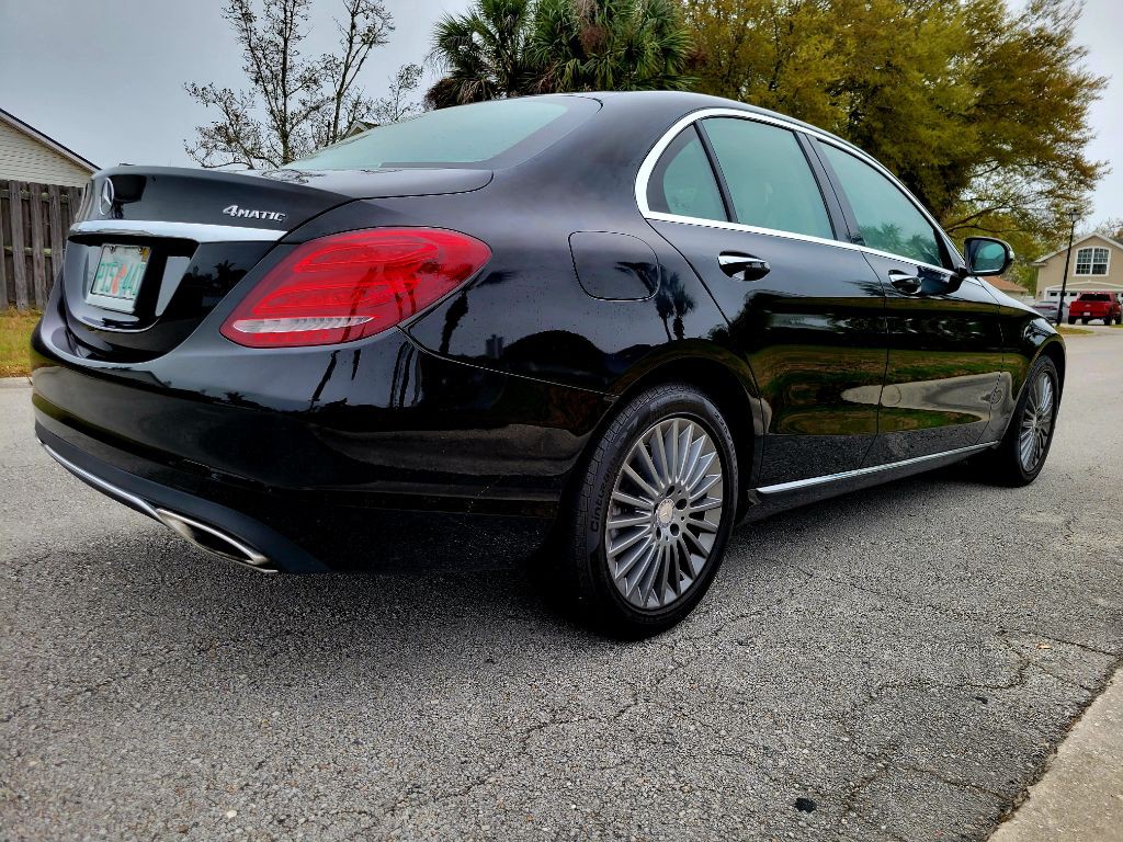 2015 Mercedes-Benz C-Class Image 7