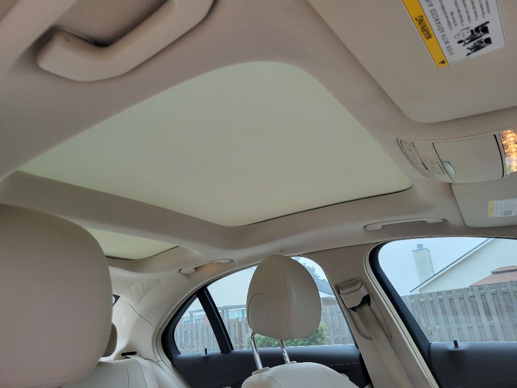 2015 Mercedes-Benz C-Class Image 11