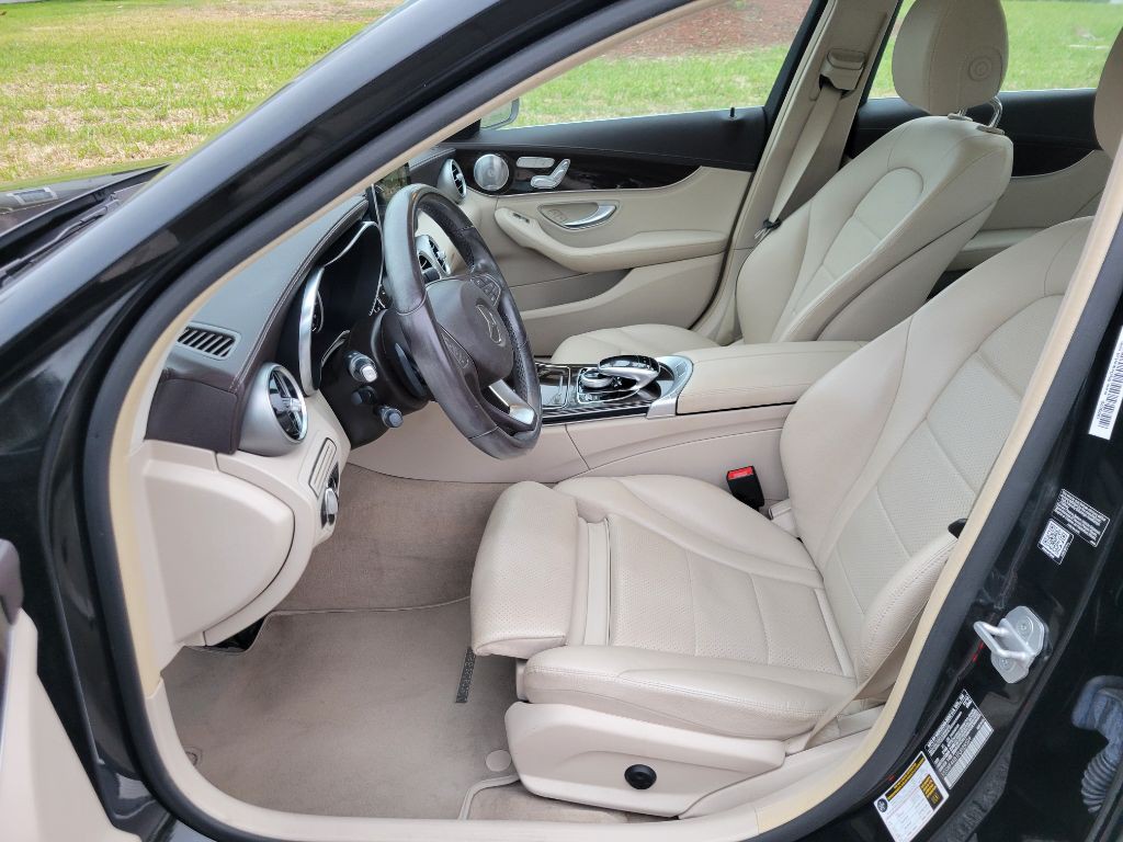 2015 Mercedes-Benz C-Class Image 14