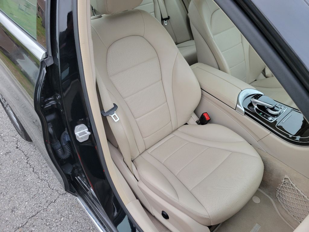 2015 Mercedes-Benz C-Class Image 19