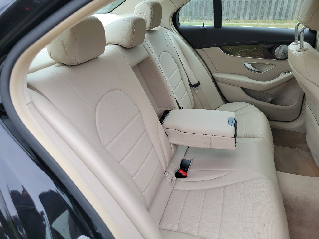 2015 Mercedes-Benz C-Class Image 21