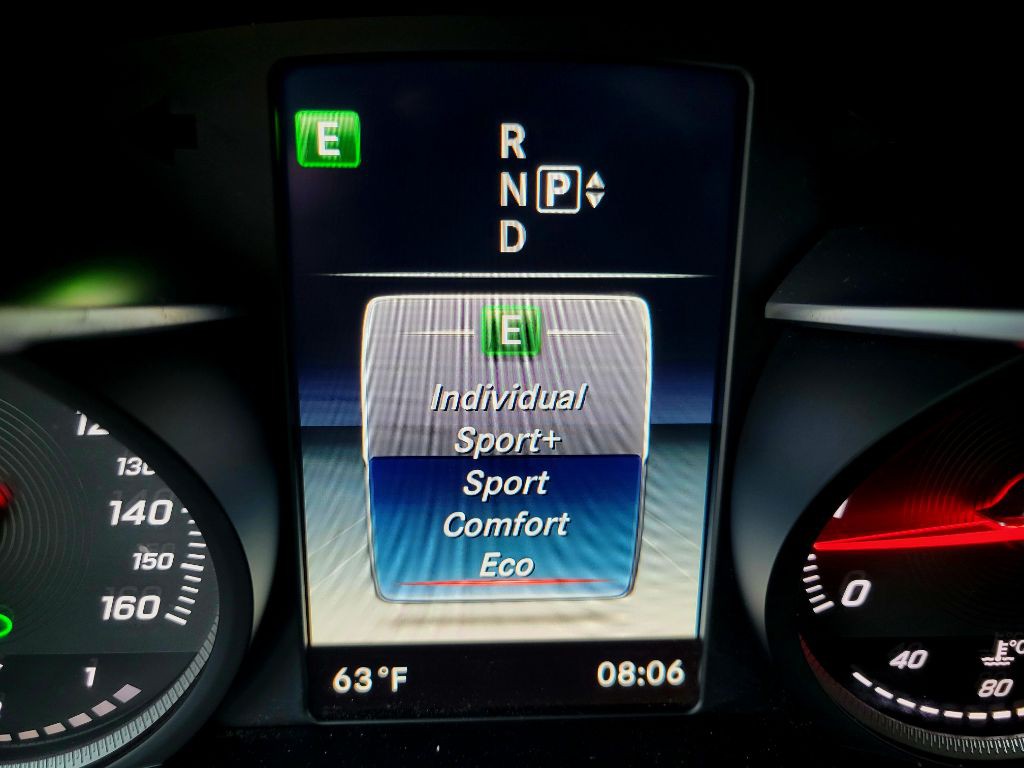 2015 Mercedes-Benz C-Class Image 29