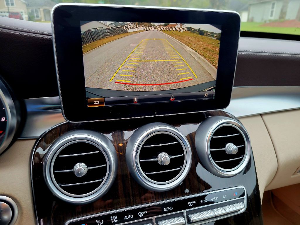 2015 Mercedes-Benz C-Class Image 31