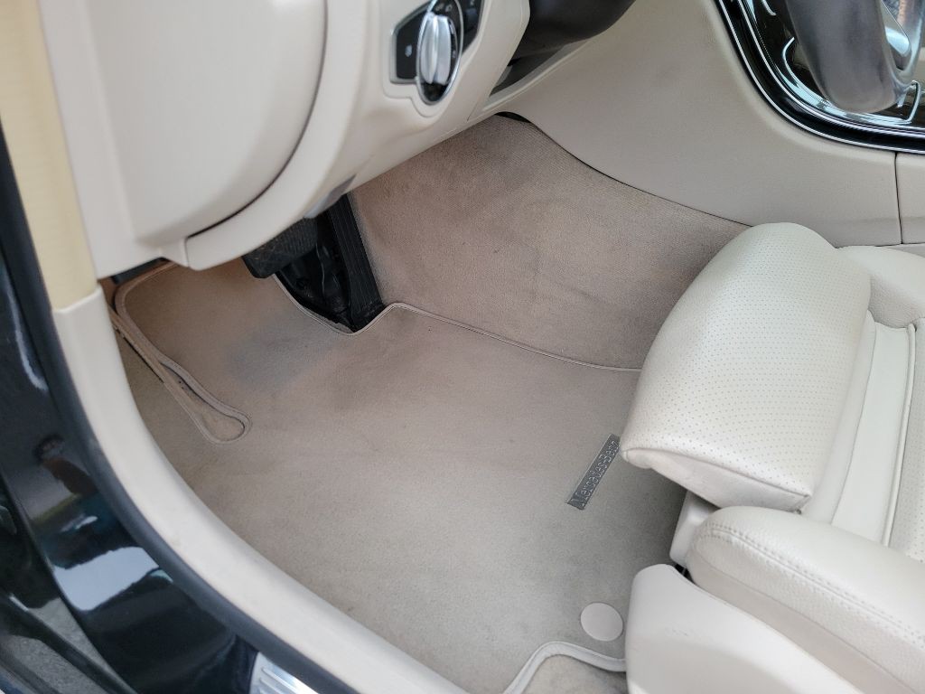 2015 Mercedes-Benz C-Class Image 23